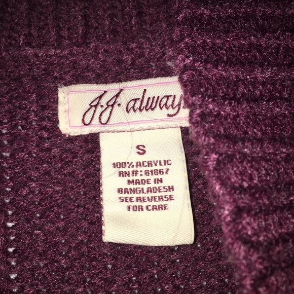 Sweater top! - Picture 2 of 2